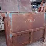 LOTE 358 - 01 CONTAINER PARA LIXO EM AÇO. (NO ESTADO) ATENÇÃO! FAZER A VISITAÇÃO ANTES DE ARREMATAR, NÃO SABEMOS SE FUNCIONA. LEILÃO NÃO TEM GARANTIA E NEM DEVOLUÇÃO, SUJEITO A POSSÍVEIS AVARIAS VISÍVEIS/OCULTAS E/OU AUSÊNCIA DE COMPONENTES.