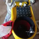 LOTE 307 - 01 PAINEL E PEÇAS EM METAL E FIBRA DE VIDRO. (NO ESTADO) ATENÇÃO! FAZER A VISITAÇÃO ANTES DE ARREMATAR, NÃO SABEMOS SE FUNCIONA. LEILÃO NÃO TEM GARANTIA E NEM DEVOLUÇÃO, SUJEITO A POSSÍVEIS AVARIAS VISÍVEIS/OCULTAS E/OU AUSÊNCIA DE COMPONENTES.