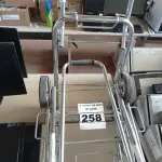 LOTE 258 - 02 CARRINHOS PARA TRANSPORTE DE CARGAS. (NO ESTADO) ATENÇÃO! FAZER A VISITAÇÃO ANTES DE ARREMATAR, NÃO SABEMOS SE FUNCIONA. LEILÃO NÃO TEM GARANTIA E NEM DEVOLUÇÃO, SUJEITO A POSSÍVEIS AVARIAS VISÍVEIS/OCULTAS E/OU AUSÊNCIA DE COMPONENTES.