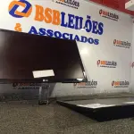 LOTE 310 - 02 MONITORES MARCAS LG MODELOS FLATROM E2360V-PN/E2260V-PN. (NO ESTADO) ATENÇÃO! FAZER A VISITAÇÃO ANTES DE ARREMATAR, NÃO SABEMOS SE FUNCIONA. LEILÃO NÃO TEM GARANTIA E NEM DEVOLUÇÃO, SUJEITO A POSSÍVEIS AVARIAS VISÍVEIS/OCULTAS E/OU AUSÊNCIA DE COMPONENTES.
