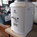 LOTE 377 - 01 BEBEDOURO PARA GARRAFÃO “REFRIGERADO” MARCA KARINA 220V. (NO ESTADO) ATENÇÃO! FAZER A VISITAÇÃO ANTES DE ARREMATAR, NÃO SABEMOS SE FUNCIONA. LEILÃO NÃO TEM GARANTIA E NEM DEVOLUÇÃO, SUJEITO A POSSÍVEIS AVARIAS VISÍVEIS/OCULTAS E/OU AUSÊNCIA DE COMPONENTES.
