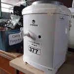 LOTE 377 - 01 BEBEDOURO PARA GARRAFÃO “REFRIGERADO” MARCA KARINA 220V. (NO ESTADO) ATENÇÃO! FAZER A VISITAÇÃO ANTES DE ARREMATAR, NÃO SABEMOS SE FUNCIONA. LEILÃO NÃO TEM GARANTIA E NEM DEVOLUÇÃO, SUJEITO A POSSÍVEIS AVARIAS VISÍVEIS/OCULTAS E/OU AUSÊNCIA DE COMPONENTES.