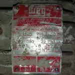 LOTE 335 - 01 MOTOR DE INDUÇÃO TRIFÁSICO MARCA WEG, MODELO 112M 989, 7,5CV 1720RPM. (NO ESTADO) ATENÇÃO! FAZER A VISITAÇÃO ANTES DE ARREMATAR, NÃO SABEMOS SE FUNCIONA. LEILÃO NÃO TEM GARANTIA E NEM DEVOLUÇÃO, SUJEITO A POSSÍVEIS AVARIAS VISÍVEIS/OCULTAS E/OU AUSÊNCIA DE COMPONENTES.