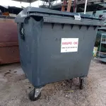 LOTE 352 - 01 CONTAINER PARA LIXO. (NO ESTADO) ATENÇÃO! FAZER A VISITAÇÃO ANTES DE ARREMATAR, NÃO SABEMOS SE FUNCIONA. LEILÃO NÃO TEM GARANTIA E NEM DEVOLUÇÃO, SUJEITO A POSSÍVEIS AVARIAS VISÍVEIS/OCULTAS E/OU AUSÊNCIA DE COMPONENTES.