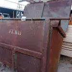 LOTE 358 - 01 CONTAINER PARA LIXO EM AÇO. (NO ESTADO) ATENÇÃO! FAZER A VISITAÇÃO ANTES DE ARREMATAR, NÃO SABEMOS SE FUNCIONA. LEILÃO NÃO TEM GARANTIA E NEM DEVOLUÇÃO, SUJEITO A POSSÍVEIS AVARIAS VISÍVEIS/OCULTAS E/OU AUSÊNCIA DE COMPONENTES.