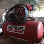 LOTE 327 - 01 COMPRESSOR DE AR MARCA MOTOMIL 130 LITROS-2,0HP-120PSI. (NO ESTADO) ATENÇÃO! FAZER A VISITAÇÃO ANTES DE ARREMATAR, NÃO SABEMOS SE FUNCIONA. LEILÃO NÃO TEM GARANTIA E NEM DEVOLUÇÃO, SUJEITO A POSSÍVEIS AVARIAS VISÍVEIS/OCULTAS E/OU AUSÊNCIA DE COMPONENTES.