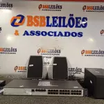 LOTE 029 - 01 SWITCH 2928-SFP PLUS COM 27 PORTAS, 01 CAIXINHA DE SOM MAXELL. (NO ESTADO) ATENÇÃO! FAZER A VISITAÇÃO ANTES DE ARREMATAR, NÃO SABEMOS SE FUNCIONA. LEILÃO NÃO TEM GARANTIA E NEM DEVOLUÇÃO, SUJEITO A POSSÍVEIS AVARIAS VISÍVEIS/OCULTAS E/OU AUSÊNCIA DE COMPONENTES.