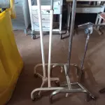 LOTE 308 - 03 SUPORTES PARA SORO E 01 APOIO PARA BRAÇO. (NO ESTADO) ATENÇÃO! FAZER A VISITAÇÃO ANTES DE ARREMATAR, NÃO SABEMOS SE FUNCIONA. LEILÃO NÃO TEM GARANTIA E NEM DEVOLUÇÃO, SUJEITO A POSSÍVEIS AVARIAS VISÍVEIS/OCULTAS E/OU AUSÊNCIA DE COMPONENTES.