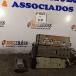 LOTE 318 - 03 APARELHOS DE SOM AUTOMOTIVO PARA RETIRADA DE PEÇAS. (NO ESTADO) ATENÇÃO! FAZER A VISITAÇÃO ANTES DE ARREMATAR, NÃO SABEMOS SE FUNCIONA. LEILÃO NÃO TEM GARANTIA E NEM DEVOLUÇÃO, SUJEITO A POSSÍVEIS AVARIAS VISÍVEIS/OCULTAS E/OU AUSÊNCIA DE COMPONENTES.