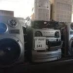 LOTE 141 - 01 A APARELHO DE SOM 3X1 MARCA GRADIENTE. (NO ESTADO) ATENÇÃO! FAZER A VISITAÇÃO ANTES DE ARREMATAR, NÃO SABEMOS SE FUNCIONA. LEILÃO NÃO TEM GARANTIA E NEM DEVOLUÇÃO, SUJEITO A POSSÍVEIS AVARIAS VISÍVEIS/OCULTAS E/OU AUSÊNCIA DE COMPONENTES.