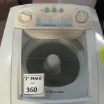 LOTE 360 - 01 MÁQUINA DE LAVAR 8KG MARCA ELECTROLUX COM AVARIAS. (NO ESTADO) ATENÇÃO! FAZER A VISITAÇÃO ANTES DE ARREMATAR, NÃO SABEMOS SE FUNCIONA. LEILÃO NÃO TEM GARANTIA E NEM DEVOLUÇÃO, SUJEITO A POSSÍVEIS AVARIAS VISÍVEIS/OCULTAS E/OU AUSÊNCIA DE COMPONENTES.