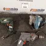 LOTE 045 - 02 FURADEIRAS/PARAFUSADEIRAS E 01 MAKITA. (NO ESTADO) ATENÇÃO! FAZER A VISITAÇÃO ANTES DE ARREMATAR, NÃO SABEMOS SE FUNCIONA. LEILÃO NÃO TEM GARANTIA E NEM DEVOLUÇÃO, SUJEITO A POSSÍVEIS AVARIAS VISÍVEIS/OCULTAS E/OU AUSÊNCIA DE COMPONENTES.
