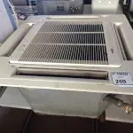 LOTE 269 - 01 EVAPORADORA DE TETO CASSETE MARCA YORK. (NO ESTADO) ATENÇÃO! FAZER A VISITAÇÃO ANTES DE ARREMATAR, NÃO SABEMOS SE FUNCIONA. LEILÃO NÃO TEM GARANTIA E NEM DEVOLUÇÃO, SUJEITO A POSSÍVEIS AVARIAS VISÍVEIS/OCULTAS E/OU AUSÊNCIA DE COMPONENTES.