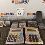 LOTE 305 - 09 CALCULADORAS DIVERSAS. (NO ESTADO) ATENÇÃO! FAZER A VISITAÇÃO ANTES DE ARREMATAR, NÃO SABEMOS SE FUNCIONA. LEILÃO NÃO TEM GARANTIA E NEM DEVOLUÇÃO, SUJEITO A POSSÍVEIS AVARIAS VISÍVEIS/OCULTAS E/OU AUSÊNCIA DE COMPONENTES.