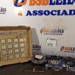 LOTE 272 - 01 PLACA MÃE DDR4 COM 8G, 20 PROCESSADORES E 02 MEMÓRIAS. (NO ESTADO) ATENÇÃO! FAZER A VISITAÇÃO ANTES DE ARREMATAR, NÃO SABEMOS SE FUNCIONA. LEILÃO NÃO TEM GARANTIA E NEM DEVOLUÇÃO, SUJEITO A POSSÍVEIS AVARIAS VISÍVEIS/OCULTAS E/OU AUSÊNCIA DE COMPONENTES.