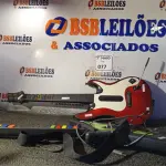 LOTE 077 - 02 GUITARRAS GAMER. (NO ESTADO) ATENÇÃO! FAZER A VISITAÇÃO ANTES DE ARREMATAR, NÃO SABEMOS SE FUNCIONA. LEILÃO NÃO TEM GARANTIA E NEM DEVOLUÇÃO, SUJEITO A POSSÍVEIS AVARIAS VISÍVEIS/OCULTAS E/OU AUSÊNCIA DE COMPONENTES.