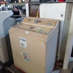 LOTE 215 - 01 SAUNA MARCA SODRAMAR E 01 SUGAR COM AVARIAS. (NO ESTADO) ATENÇÃO! FAZER A VISITAÇÃO ANTES DE ARREMATAR, NÃO SABEMOS SE FUNCIONA. LEILÃO NÃO TEM GARANTIA E NEM DEVOLUÇÃO, SUJEITO A POSSÍVEIS AVARIAS VISÍVEIS/OCULTAS E/OU AUSÊNCIA DE COMPONENTES.