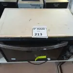 LOTE 213 - 01 FORNO ELÉTRICO COM AVARIAS. (NO ESTADO) ATENÇÃO! FAZER A VISITAÇÃO ANTES DE ARREMATAR, NÃO SABEMOS SE FUNCIONA. LEILÃO NÃO TEM GARANTIA E NEM DEVOLUÇÃO, SUJEITO A POSSÍVEIS AVARIAS VISÍVEIS/OCULTAS E/OU AUSÊNCIA DE COMPONENTES.