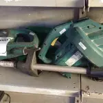 LOTE 230 - 02 PODADORES ELÉTRICOS MARCA BOSCH E 01 ROÇADEIRA DE GRAMA PARA RETIRADA DE PEÇAS. (NO ESTADO) ATENÇÃO! FAZER A VISITAÇÃO ANTES DE ARREMATAR, NÃO SABEMOS SE FUNCIONA. LEILÃO NÃO TEM GARANTIA E NEM DEVOLUÇÃO, SUJEITO A POSSÍVEIS AVARIAS VISÍVEIS/OCULTAS E/OU AUSÊNCIA DE COMPONENTES.