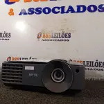 LOTE 289 - 01 PROJETOR MARCA BENQ. (NO ESTADO) ATENÇÃO! FAZER A VISITAÇÃO ANTES DE ARREMATAR, NÃO SABEMOS SE FUNCIONA. LEILÃO NÃO TEM GARANTIA E NEM DEVOLUÇÃO, SUJEITO A POSSÍVEIS AVARIAS VISÍVEIS/OCULTAS E/OU AUSÊNCIA DE COMPONENTES.