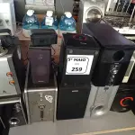 LOTE 259 - 01 LOTE COM VÁRIAS CAIXAS DE SOM. (NO ESTADO) ATENÇÃO! FAZER A VISITAÇÃO ANTES DE ARREMATAR, NÃO SABEMOS SE FUNCIONA. LEILÃO NÃO TEM GARANTIA E NEM DEVOLUÇÃO, SUJEITO A POSSÍVEIS AVARIAS VISÍVEIS/OCULTAS E/OU AUSÊNCIA DE COMPONENTES.