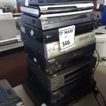 LOTE 346 - 04 VÍDEOS CASSETES E 05 DVD’S MARCAS E MODELOS DIVERSOS. (NO ESTADO) ATENÇÃO! FAZER A VISITAÇÃO ANTES DE ARREMATAR, NÃO SABEMOS SE FUNCIONA. LEILÃO NÃO TEM GARANTIA E NEM DEVOLUÇÃO, SUJEITO A POSSÍVEIS AVARIAS VISÍVEIS/OCULTAS E/OU AUSÊNCIA DE COMPONENTES.