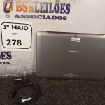 LOTE 278 - 01 TABLET SAMSUNG MODELO:GT-P5110 COM CABO. (NO ESTADO) ATENÇÃO! FAZER A VISITAÇÃO ANTES DE ARREMATAR, NÃO SABEMOS SE FUNCIONA. LEILÃO NÃO TEM GARANTIA E NEM DEVOLUÇÃO, SUJEITO A POSSÍVEIS AVARIAS VISÍVEIS/OCULTAS E/OU AUSÊNCIA DE COMPONENTES.