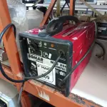 LOTE 109 - 01 MÁQUINA DE SOLDA PROFISSIONAL MTS 250M SOMAR SCHUZ. (NO ESTADO) ATENÇÃO! FAZER A VISITAÇÃO ANTES DE ARREMATAR, NÃO SABEMOS SE FUNCIONA. LEILÃO NÃO TEM GARANTIA E NEM DEVOLUÇÃO, SUJEITO A POSSÍVEIS AVARIAS VISÍVEIS/OCULTAS E/OU AUSÊNCIA DE COMPONENTES.