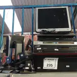 LOTE 235 - 01 IMPRESSORA, 03 DVD’S, 01 MONITOR, 01 NOTBOOK E DIVERSOS PARA RETIRADA DE PEÇAS. (NO ESTADO) ATENÇÃO! FAZER A VISITAÇÃO ANTES DE ARREMATAR, NÃO SABEMOS SE FUNCIONA. LEILÃO NÃO TEM GARANTIA E NEM DEVOLUÇÃO, SUJEITO A POSSÍVEIS AVARIAS VISÍVEIS/OCULTAS E/OU AUSÊNCIA DE COMPONENTES.