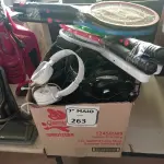 LOTE 263 - 01 LOTE COM 08 RAQUETES RECARREGÁVEIS E FONES DE OUVIDOS DIVERSOS. (NO ESTADO) ATENÇÃO! FAZER A VISITAÇÃO ANTES DE ARREMATAR, NÃO SABEMOS SE FUNCIONA. LEILÃO NÃO TEM GARANTIA E NEM DEVOLUÇÃO, SUJEITO A POSSÍVEIS AVARIAS VISÍVEIS/OCULTAS E/OU AUSÊNCIA DE COMPONENTES.