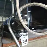 LOTE 073 - 01 FERRO DE PASSAR A VAPOR MARCA BRITÂNIA E 01 TORNEIRA. (NO ESTADO) ATENÇÃO! FAZER A VISITAÇÃO ANTES DE ARREMATAR, NÃO SABEMOS SE FUNCIONA. LEILÃO NÃO TEM GARANTIA E NEM DEVOLUÇÃO, SUJEITO A POSSÍVEIS AVARIAS VISÍVEIS/OCULTAS E/OU AUSÊNCIA DE COMPONENTES.
