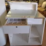 LOTE 328 - 01 BALCÃO CAIXA PARA COMÉRCIO. (NO ESTADO) ATENÇÃO! FAZER A VISITAÇÃO ANTES DE ARREMATAR, NÃO SABEMOS SE FUNCIONA. LEILÃO NÃO TEM GARANTIA E NEM DEVOLUÇÃO, SUJEITO A POSSÍVEIS AVARIAS VISÍVEIS/OCULTAS E/OU AUSÊNCIA DE COMPONENTES.