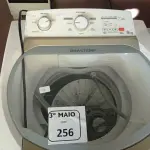 LOTE 256 - 01 MÁQUINA DE LAVAR MARCA BRASTEMP PARA RETIRADA DE PEÇAS. (NO ESTADO) ATENÇÃO! FAZER A VISITAÇÃO ANTES DE ARREMATAR, NÃO SABEMOS SE FUNCIONA. LEILÃO NÃO TEM GARANTIA E NEM DEVOLUÇÃO, SUJEITO A POSSÍVEIS AVARIAS VISÍVEIS/OCULTAS E/OU AUSÊNCIA DE COMPONENTES.