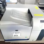 LOTE 342 - 01 IMPRESSORA COLORIDA MODELO:3525N MARCA HP. (NO ESTADO) ATENÇÃO! FAZER A VISITAÇÃO ANTES DE ARREMATAR, NÃO SABEMOS SE FUNCIONA. LEILÃO NÃO TEM GARANTIA E NEM DEVOLUÇÃO, SUJEITO A POSSÍVEIS AVARIAS VISÍVEIS/OCULTAS E/OU AUSÊNCIA DE COMPONENTES.