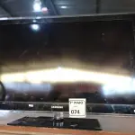 LOTE 074 - 01 TV 40’’POL MARCA SAMSUNG PARA RETIRADA DE PEÇAS. (NO ESTADO) ATENÇÃO! FAZER A VISITAÇÃO ANTES DE ARREMATAR, NÃO SABEMOS SE FUNCIONA. LEILÃO NÃO TEM GARANTIA E NEM DEVOLUÇÃO, SUJEITO A POSSÍVEIS AVARIAS VISÍVEIS/OCULTAS E/OU AUSÊNCIA DE COMPONENTES.