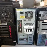 LOTE 179 - 03 SERVIDORES PARA RETIRADA DE PEÇAS. (NO ESTADO) ATENÇÃO! FAZER A VISITAÇÃO ANTES DE ARREMATAR, NÃO SABEMOS SE FUNCIONA. LEILÃO NÃO TEM GARANTIA E NEM DEVOLUÇÃO, SUJEITO A POSSÍVEIS AVARIAS VISÍVEIS/OCULTAS E/OU AUSÊNCIA DE COMPONENTES.