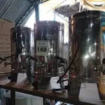 LOTE 149 - 03 CAFETEIRAS EM INOX COM AVARIAS. (NO ESTADO) ATENÇÃO! FAZER A VISITAÇÃO ANTES DE ARREMATAR, NÃO SABEMOS SE FUNCIONA. LEILÃO NÃO TEM GARANTIA E NEM DEVOLUÇÃO, SUJEITO A POSSÍVEIS AVARIAS VISÍVEIS/OCULTAS E/OU AUSÊNCIA DE COMPONENTES.
