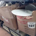 LOTE 107 - 01 LOTE COM UTENSÍLIOS DIVERSOS E VÁRIOS CHUVEIROS ELÉTRICOS. (NO ESTADO) ATENÇÃO! FAZER A VISITAÇÃO ANTES DE ARREMATAR, NÃO SABEMOS SE FUNCIONA. LEILÃO NÃO TEM GARANTIA E NEM DEVOLUÇÃO, SUJEITO A POSSÍVEIS AVARIAS VISÍVEIS/OCULTAS E/OU AUSÊNCIA DE COMPONENTES.