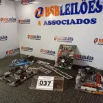 LOTE 037 - 04 PLACAS MÃE PARA PC. (NO ESTADO) ATENÇÃO! FAZER A VISITAÇÃO ANTES DE ARREMATAR, NÃO SABEMOS SE FUNCIONA. LEILÃO NÃO TEM GARANTIA E NEM DEVOLUÇÃO, SUJEITO A POSSÍVEIS AVARIAS VISÍVEIS/OCULTAS E/OU AUSÊNCIA DE COMPONENTES.