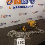 LOTE 152 - 01 TALHA MANUAL DE CORRENTE 1T 5M DE ELEVAÇÃO CSM. (NO ESTADO) ATENÇÃO! FAZER A VISITAÇÃO ANTES DE ARREMATAR, NÃO SABEMOS SE FUNCIONA. LEILÃO NÃO TEM GARANTIA E NEM DEVOLUÇÃO, SUJEITO A POSSÍVEIS AVARIAS VISÍVEIS/OCULTAS E/OU AUSÊNCIA DE COMPONENTES.