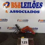 LOTE 129 - 01 PARAFUSADEIRA/FURADEIRA MARCA SCHUZ 220V. (NO ESTADO) ATENÇÃO! FAZER A VISITAÇÃO ANTES DE ARREMATAR, NÃO SABEMOS SE FUNCIONA. LEILÃO NÃO TEM GARANTIA E NEM DEVOLUÇÃO, SUJEITO A POSSÍVEIS AVARIAS VISÍVEIS/OCULTAS E/OU AUSÊNCIA DE COMPONENTES.