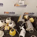 LOTE 471 - 01 LOTE COM CÂMERAS DE SEGURANÇA. (NO ESTADO) ATENÇÃO! FAZER A VISITAÇÃO ANTES DE ARREMATAR, NÃO SABEMOS SE FUNCIONA. LEILÃO NÃO TEM GARANTIA E NEM DEVOLUÇÃO, SUJEITO A POSSÍVEIS AVARIAS VISÍVEIS/OCULTAS E/OU AUSÊNCIA DE COMPONENTES.