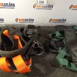 LOTE 218 - 02 CINTOS DE SEGURANÇA. (NO ESTADO) ATENÇÃO! FAZER A VISITAÇÃO ANTES DE ARREMATAR, NÃO SABEMOS SE FUNCIONA. LEILÃO NÃO TEM GARANTIA E NEM DEVOLUÇÃO, SUJEITO A POSSÍVEIS AVARIAS VISÍVEIS/OCULTAS E/OU AUSÊNCIA DE COMPONENTES.