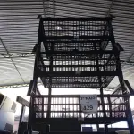 LOTE 429 - 04 GÔNDOLAS DE PLÁSTICO. (NO ESTADO) ATENÇÃO! FAZER A VISITAÇÃO ANTES DE ARREMATAR, NÃO SABEMOS SE FUNCIONA. LEILÃO NÃO TEM GARANTIA E NEM DEVOLUÇÃO, SUJEITO A POSSÍVEIS AVARIAS VISÍVEIS/OCULTAS E/OU AUSÊNCIA DE COMPONENTES.
