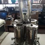 LOTE 240 - 05 CAFETEIRAS EM INOX MARCAS E MODELOS DIVERSOS PARA RETIRADA DE PEÇAS. (NO ESTADO) ATENÇÃO! FAZER A VISITAÇÃO ANTES DE ARREMATAR, NÃO SABEMOS SE FUNCIONA. LEILÃO NÃO TEM GARANTIA E NEM DEVOLUÇÃO, SUJEITO A POSSÍVEIS AVARIAS VISÍVEIS/OCULTAS E/OU AUSÊNCIA DE COMPONENTES.