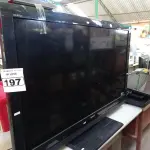 LOTE 197 - 01 TV 52’’POL MARCA SONY COM TROLE REMOTO. COM AVARIAS. (NO ESTADO) ATENÇÃO! FAZER A VISITAÇÃO ANTES DE ARREMATAR, NÃO SABEMOS SE FUNCIONA. LEILÃO NÃO TEM GARANTIA E NEM DEVOLUÇÃO, SUJEITO A POSSÍVEIS AVARIAS VISÍVEIS/OCULTAS E/OU AUSÊNCIA DE COMPONENTES.
