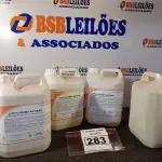 LOTE 283 - 04 GALÕES DE ESPUMA HIGIENIZADORA PARA ANTISSEPSIA INSTANTÂNEA DAS MÃOS COM 05 LITROS CADA GALÃO. (NO ESTADO) ATENÇÃO! FAZER A VISITAÇÃO ANTES DE ARREMATAR, NÃO SABEMOS SE FUNCIONA. LEILÃO NÃO TEM GARANTIA E NEM DEVOLUÇÃO, SUJEITO A POSSÍVEIS AVARIAS VISÍVEIS/OCULTAS E/OU AUSÊNCIA DE COMPONENTES.