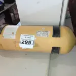 LOTE 295 - 01 CILINDRO PARA GÁS NATURAL VEICULAR. (NO ESTADO) ATENÇÃO! FAZER A VISITAÇÃO ANTES DE ARREMATAR, NÃO SABEMOS SE FUNCIONA. LEILÃO NÃO TEM GARANTIA E NEM DEVOLUÇÃO, SUJEITO A POSSÍVEIS AVARIAS VISÍVEIS/OCULTAS E/OU AUSÊNCIA DE COMPONENTES.