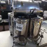 LOTE 240 - 05 CAFETEIRAS EM INOX MARCAS E MODELOS DIVERSOS PARA RETIRADA DE PEÇAS. (NO ESTADO) ATENÇÃO! FAZER A VISITAÇÃO ANTES DE ARREMATAR, NÃO SABEMOS SE FUNCIONA. LEILÃO NÃO TEM GARANTIA E NEM DEVOLUÇÃO, SUJEITO A POSSÍVEIS AVARIAS VISÍVEIS/OCULTAS E/OU AUSÊNCIA DE COMPONENTES.