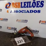 LOTE 337 - 01 PARAFUSADEIRA/FURADEIRA MARCA SCHUZ 220V. (NO ESTADO) ATENÇÃO! FAZER A VISITAÇÃO ANTES DE ARREMATAR, NÃO SABEMOS SE FUNCIONA. LEILÃO NÃO TEM GARANTIA E NEM DEVOLUÇÃO, SUJEITO A POSSÍVEIS AVARIAS VISÍVEIS/OCULTAS E/OU AUSÊNCIA DE COMPONENTES.